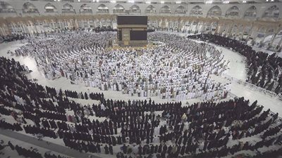 ماذا يحدث في الحرم المكي يوم عرفة؟