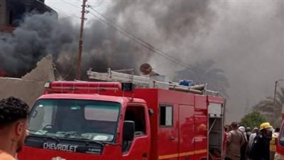 حريق ضخم يلتهم مصنع أخشاب في القطامية  