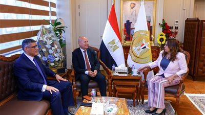 وزيرة التنمية المحلية تتابع معدلات تنفيذ المشروعات التنموية والخدمية بالقاهرة والجيزة 