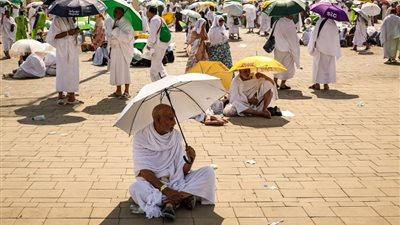 درجات الحرارة ترتفع في عرفة.. وتحذيرات صحية مشددة للحجاج