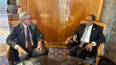 وزير الخارجية يلتقى مع الرئيس التنفيذى لشركة سكاتك النرويجية