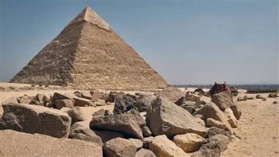 اكتشاف مذهل تحت الأهرامات.. مدينة مدفونة قد تغيّر تاريخ مصر (فيديو)