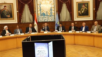 غرفة طوارئ وحظر دخول سماعات سمارت.. محافظة القاهرة تتأهب لامتحانات الثانوية العامة