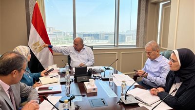  وزير الكهرباء يوجه برفع درجة الاستعداد ومتابعة استقرار التغذية الكهربائية