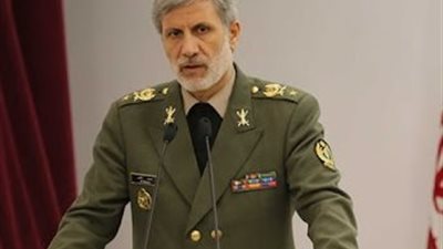 علي خامنئي يعين العميد أمير حاتمي قائدا للجيش الإيراني