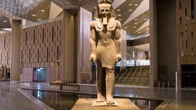 نائب يطالب بتخفيض تذاكر دخول المتحف المصري للمصريين إلى 100 جنيه