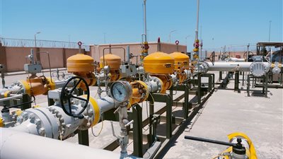 وزارة البترول تتلقى بلاغًا بحدوث كسر في أحد خطوط الغاز الطبيعي بمنطقة بير أم سلطان 