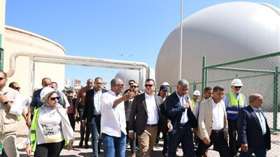 وزير الإسكان يتفقد محطة التنقية الشرقية لمعالجة الصرف الصحي بمحافظة الإسكندرية