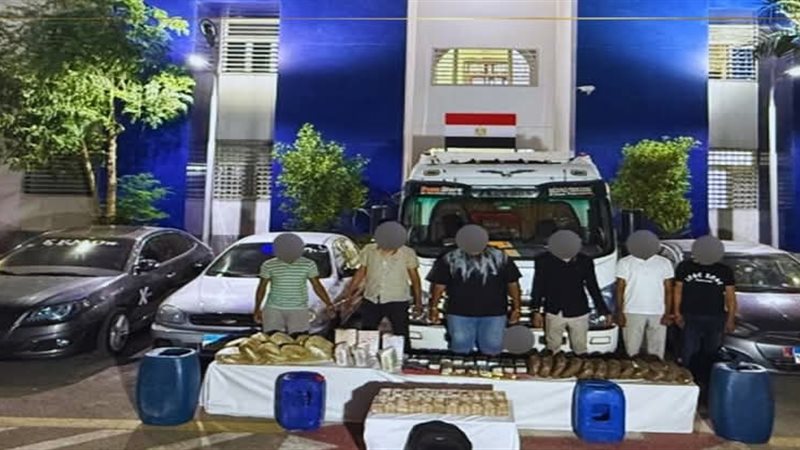 المتهمين والمضبوطات