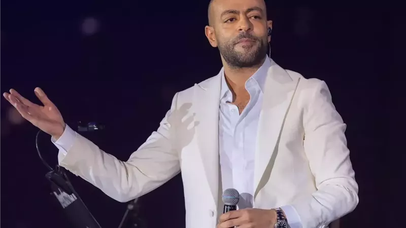 تامر عاشور