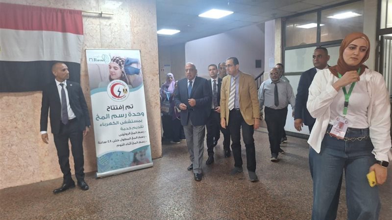 وزير الكهرباء يتفقد