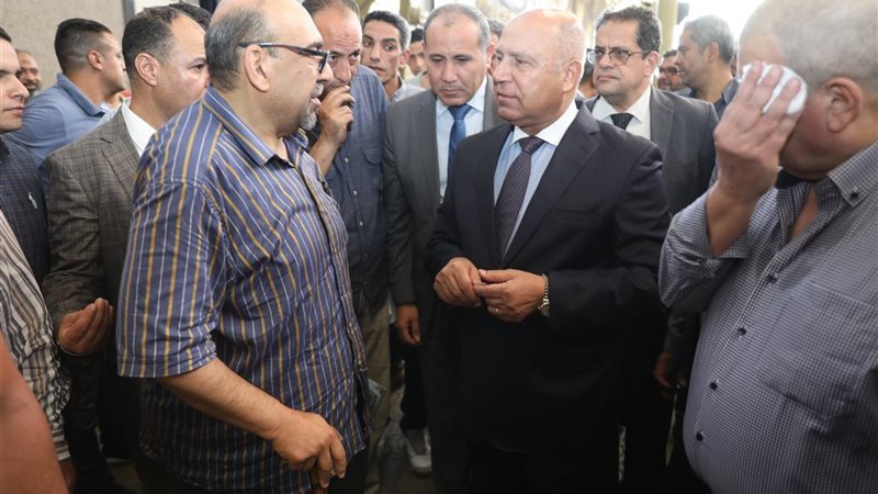 وزير النقل في محطة