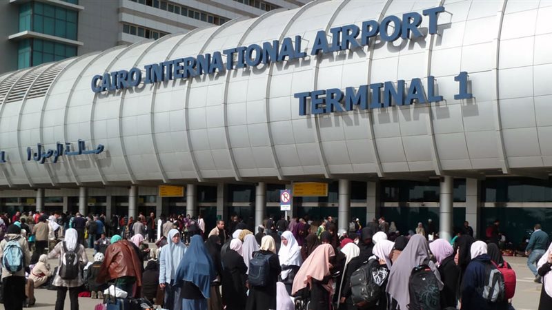 مطار الفاهرة