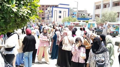 لجان امتحانات الثانوية العامة تفتح ابوابها   لاستقبال طلبة وطالبات الثانوية العامة