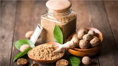 10 فوائد لجوزة الطيب.. رشة بسيطة تفعل العجائب للجسم