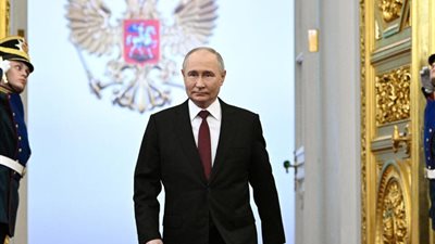 ما سر إصرار بوتين على لعب دور الوسيط بين إيران وإسرائيل؟