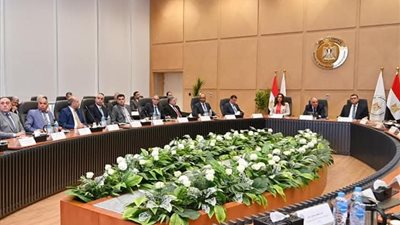 الفريق أسامة ربيع: التنسيق مع مؤسسات الدولة لتطوير الخدمات المقدمة للمواطنين بمدن القناة 