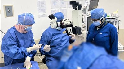 الرعاية الصحية: جراحة زراعة قرنية لسيدة ستينية ضمن التأمين الصحي الشامل