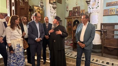 رئيس وزراء صربيا يزور دير سانت كاترين بجنوب سيناء