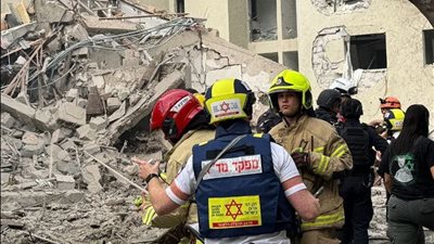 لأول مرة في المواجهة.. إيران تطلق صاروخ 