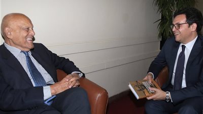 وزير الثقافة يستقبل مجدي يعقوب قبل تكريمه والإعلان عن تمثال 