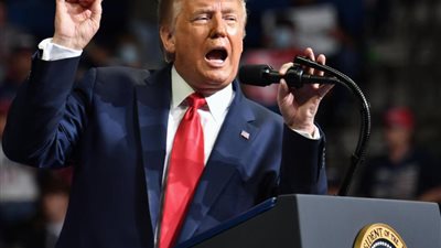 ترامب: لماذا لا يكون هناك تغيير للنظام الإيراني الحالي ؟