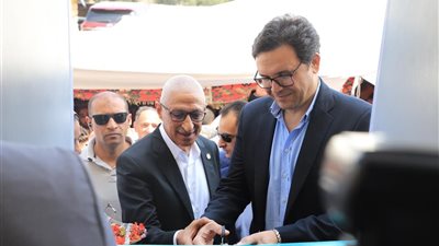 وزير الثقافة ومحافظ شمال سيناء يفتتحان بيت ثقافة قاطية بعد تطويره