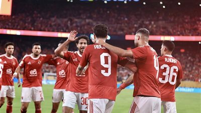 لاعبو الأهلي يخضعون لقياسات بدنية دقيقة استعدادًا للموسم الجديد