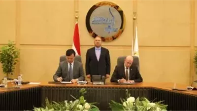 مصر توقع عقد بناء سفينتين جديدتين لدعم الأسطول التجاري
