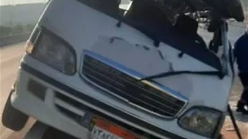 انقلاب سيارة ميكروباص-