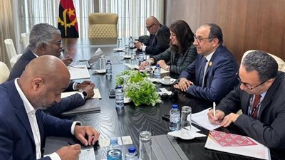 استعراض التجربة المصرية الرائدة في النقل والطاقة لدعم مشروعات البنية التحتية في أنجولا
