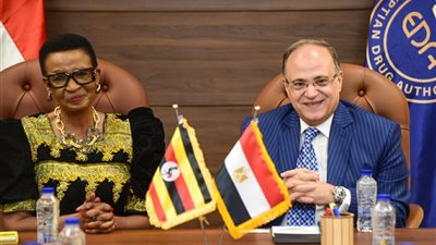 تفاصيل اجتماع رئيس هيئة الدواء المصرية ووزيرة الصحة الأوغندية