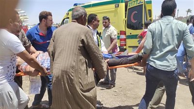 5 راحوا في لحظة واحدة.. تفاصيل وفاة أسرة في حادث تصادم بصحراوي المنيا