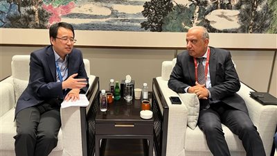 مصر تتوسع في تطوير مشروعات توليد الطاقة الشمسية وطاقة الرياح