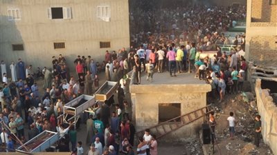  18 جثمان في جنازة واحدة .. وداع مهيب لـ زهرة بنات المنوفية ضحايا حادث الطريق الإقليمي