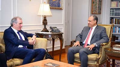 وزير الخارجية والهجرة يستقبل الممثل الخاص للاتحاد الأوروبي لعملية السلام في الشرق الأوسط