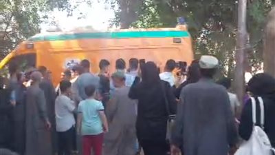 بعد تدهور حالتها..  نقل حبيبة الناجية من حادث الطريق الإقليمي بالمنوفية للمستشفى (صور)