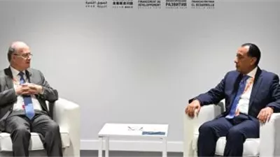 مدبولي لنظيره الفلسطيني: مصر ثابتة في دعم القضية الفلسطينية