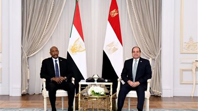 الرئيس السيسي يستقبل رئيس مجلس السيادة السوداني