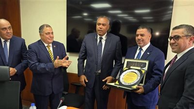 تقديراً لمساهماته في دعم النزاعات القضائية المصرفية.. اتحاد بنوك مصر يكرّم القطاع القانوني بـ 