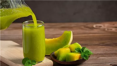 5 مشروبات لخفض الكوليسترول في الدم منها عصير الطماطم والشاي الأخضر