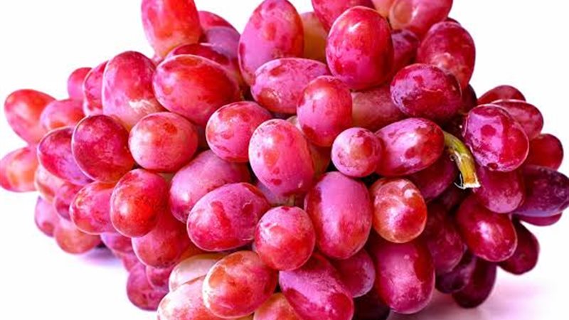 فوائد العنب الأحمر