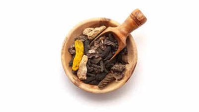 4 بدائل طبيعية تغنيك عن الكولاجين.. تحارب الشيخوخة وتحافظ على نضارة البشرة