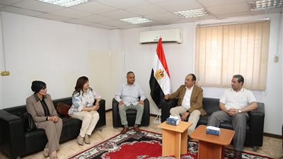 وزير قطاع الأعمال: تطوير شامل لشركة دمياط للغزل وإنتاج الجينز لأول مرة