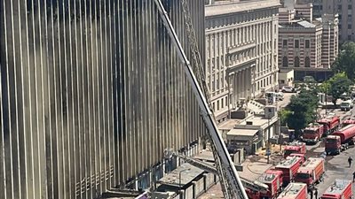 لليوم الثاني.. استمرار عمليات التبريد والإطفاء في سنترال رمسيس (صور)