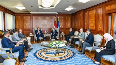 قناة السويس تبحث مع ALCOR التركي زيادة الرحلات البحرية عبر الممر الملاحي