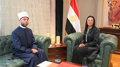 لدعم الأسر الأكثر احتياجا.. وزيرة التضامن تستقبل وزير الأوقاف