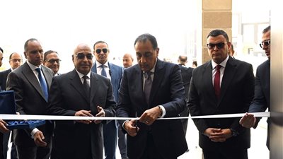 رئيس الوزراء يفتتح مقر مكتب خدمات الأجانب ( زواج – تملك) بالعاصمة الإدارية الجديدة (صور)