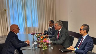 وزير البترول يبحث مع مسؤول كندي فرص الاستثمار المشترك في الطاقة و التعدين