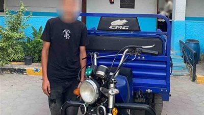 تفاصيل مثيرة في سقوط قائد تروسيكل بعد صدمه فرد مرور خلال مطاردة بالجيزة (صور)